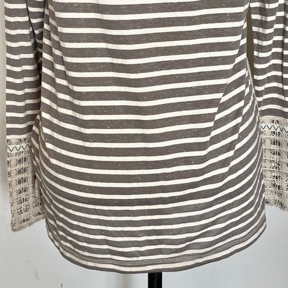 Hem & Thread Womens Blouse Size Large Front Panel Crochet Long Sleeve Striped - Picture 8 of 14